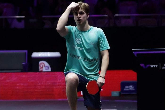 账面上沉重 账面上沉重