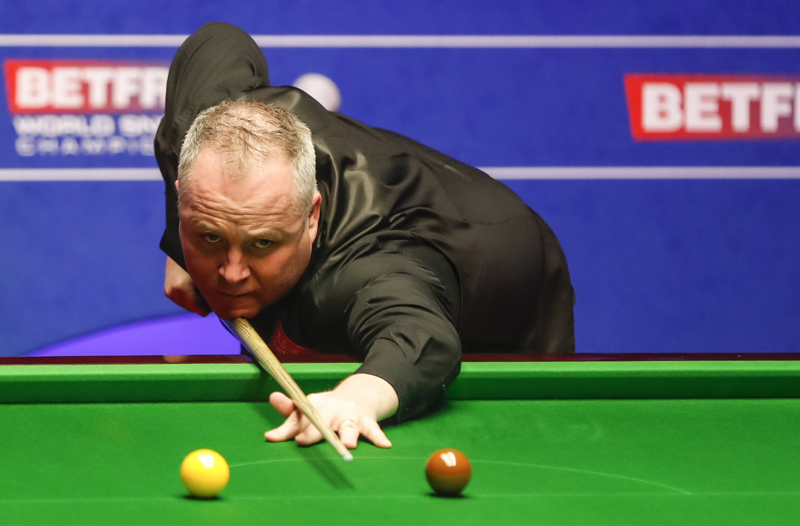 弧顶至右肋 弧顶至右肋