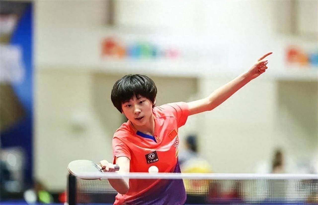 发球落点多 发球落点多